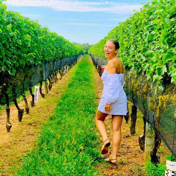 Meet your Posher, Gabriella - Picture 1 of 1